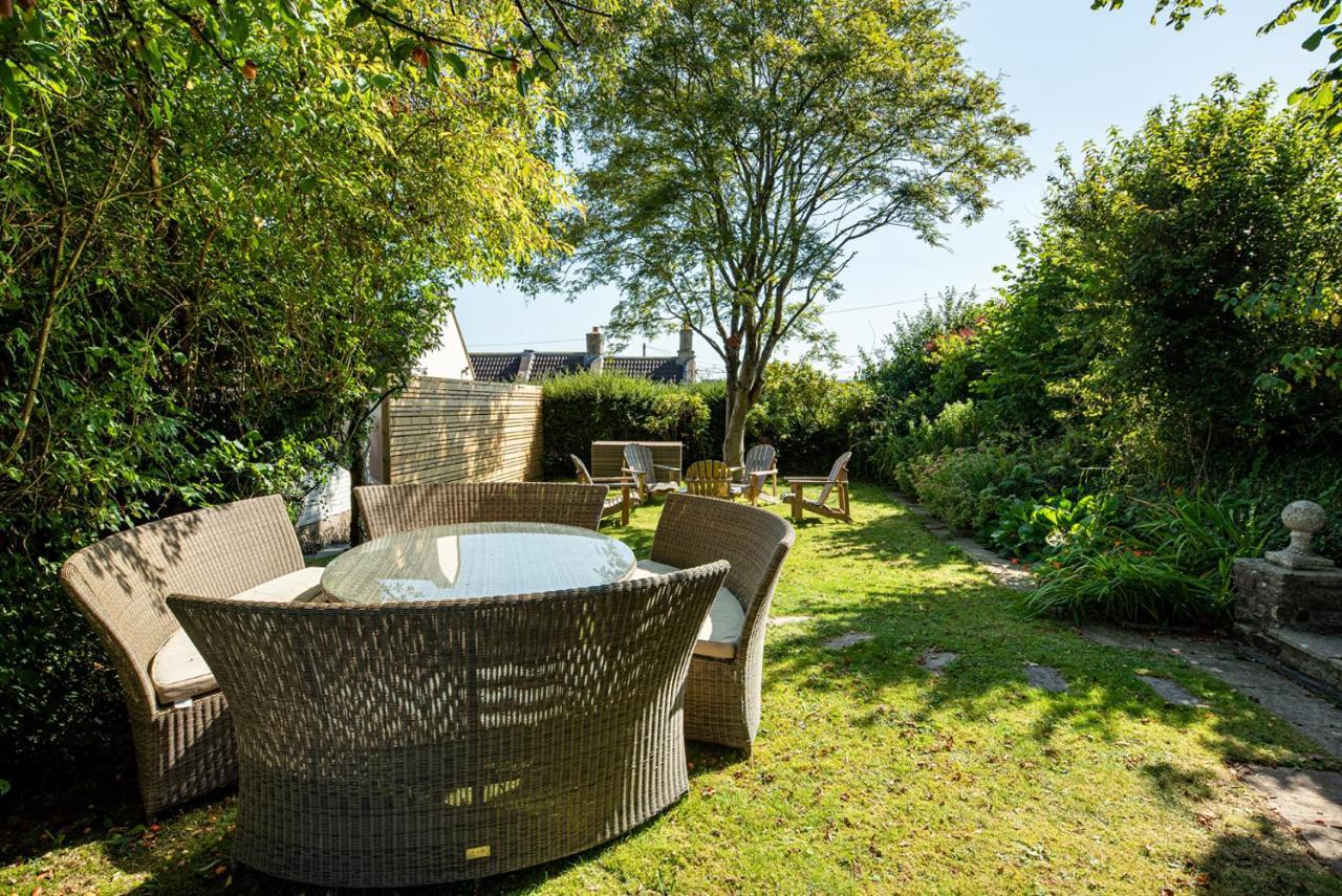 Wisteria View With Hottub & Cabin Sleeps 20 Chippenham  Exterior photo
